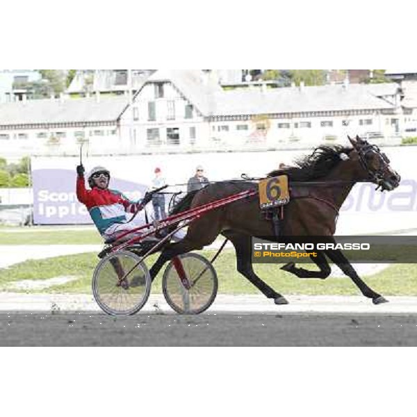 Pietro Gubellini wins the Gran Premio d\'Europa with Owen Cr. Milan - San Siro trot racecourse, 25th april 2012 ph..Stefano Grasso