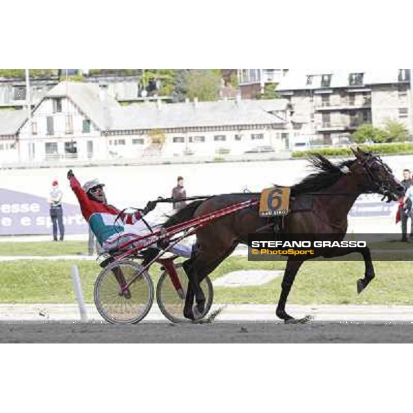 Pietro Gubellini wins the Gran Premio d\'Europa with Owen Cr. Milan - San Siro trot racecourse, 25th april 2012 ph..Stefano Grasso
