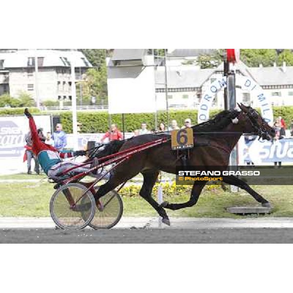 Pietro Gubellini wins the Gran Premio d\'Europa with Owen Cr. Milan - San Siro trot racecourse, 25th april 2012 ph..Stefano Grasso