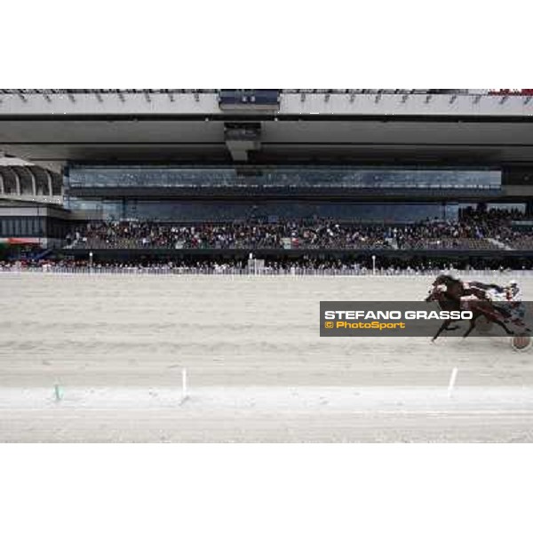 Pietro Gubellini and Oklahoma Ans win the Gran Premio d\'Europa filly Milano - San Siro trot racecourse, 25th april 2012 ph.Stefano Grasso