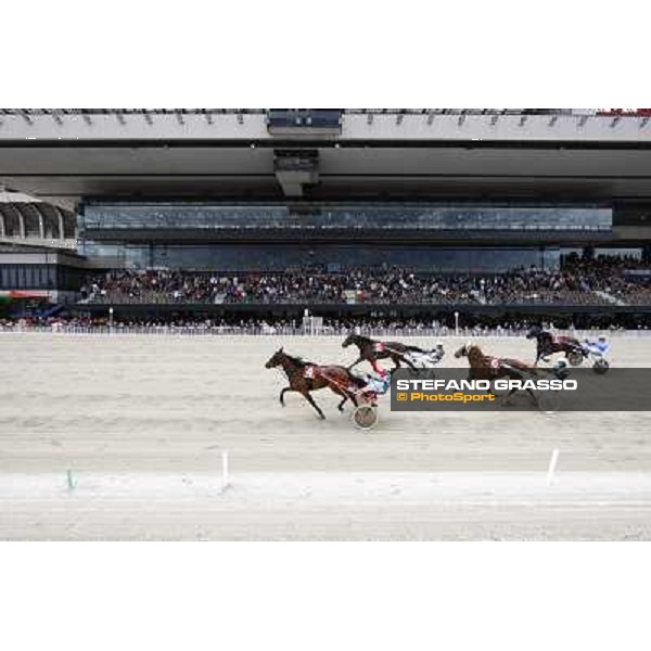 Pietro Gubellini and Oklahoma Ans win the Gran Premio d\'Europa filly Milano - San Siro trot racecourse, 25th april 2012 ph.Stefano Grasso