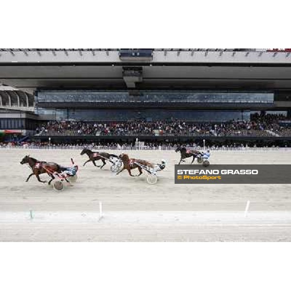 Pietro Gubellini and Oklahoma Ans win the Gran Premio d\'Europa filly Milano - San Siro trot racecourse, 25th april 2012 ph.Stefano Grasso