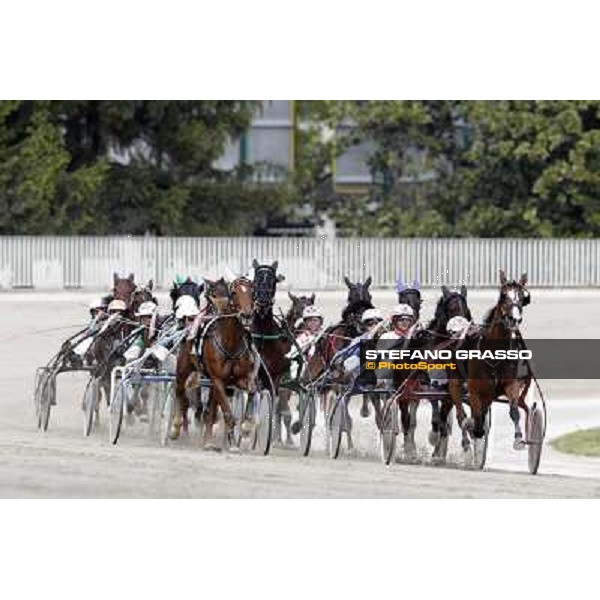 Pietro Gubellini and Oklahoma Ans leads the group before winning the Gran Premio d\'Europa filly Milano - San Siro trot racecourse, 25th april 2012 ph.Stefano Grasso