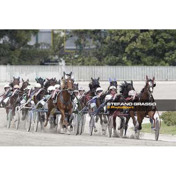 Pietro Gubellini and Oklahoma Ans leads the group before winning the Gran Premio d\'Europa filly Milano - San Siro trot racecourse, 25th april 2012 ph.Stefano Grasso