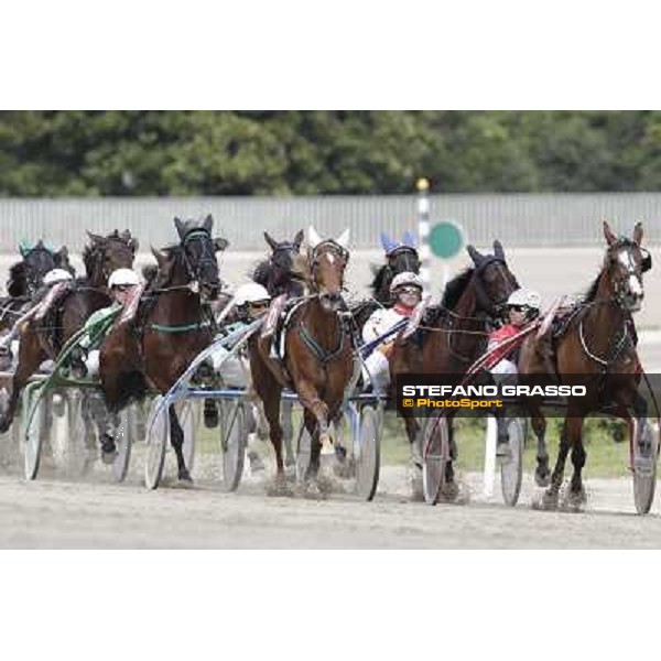 Pietro Gubellini and Oklahoma Ans leads the group before winning the Gran Premio d\'Europa filly Milano - San Siro trot racecourse, 25th april 2012 ph.Stefano Grasso