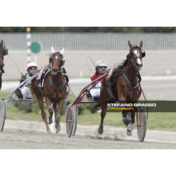 Pietro Gubellini and Oklahoma Ans lead the group and go to win the Gran Premio d\'Europa filly Milano - San Siro trot racecourse, 25th april 2012 ph.Stefano Grasso