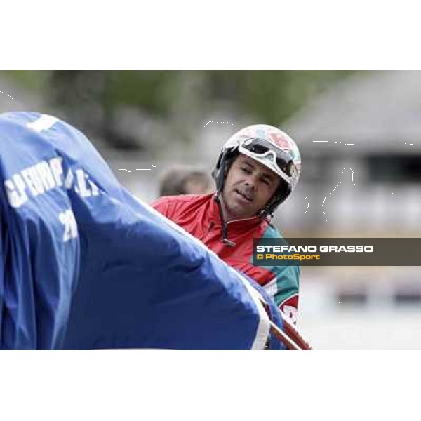 Pietro Gubellini and Oklahoma Ans parade after the victory in the Gran Premio d\'Europa filly Milano - San Siro trot racecourse, 25th april 2012 ph.Stefano Grasso