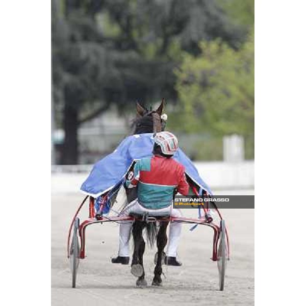 Pietro Gubellini and Oklahoma Ans parade after the victory in the Gran Premio d\'Europa filly Milano - San Siro trot racecourse, 25th april 2012 ph.Stefano Grasso