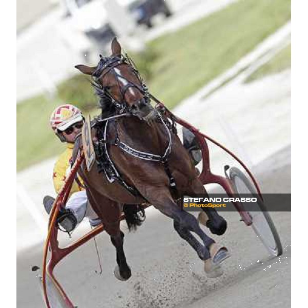 Alessandro Gocciadoro and Orsia Milano - San Siro trot racecourse, 25th april 2012 ph.Stefano Grasso