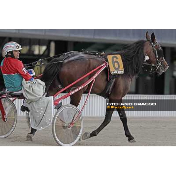 Pietro Gubellini and Owen Cr parade after winning the Gran Premio d\'Europa Milano - San Siro trot racecourse, 25th april 2012 ph.Stefano Grasso