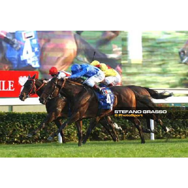The Cathay Pacific Hong Kong Mile Frankie Dettori on Firebreak wins the Mile, beating The Duke and Scintillation Sha Tin - Hong Kong 12th dec. 2004 ph. Stefano Grasso