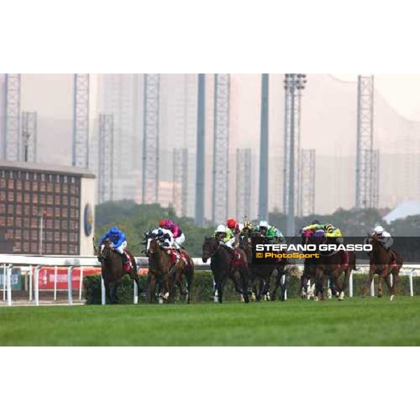 The Cathay Pacific Hong Kong Cup straight of Hong Kong Cup Sha Tin - Hong Kong 12th dec. 2004 ph. Stefano Grasso