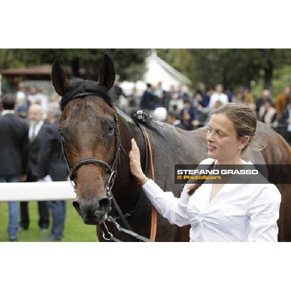 Caresses to Malossol from his groom Eva Gioli after winning the Premio Parioli Rome Capannelle racecourse, 29th april 2012 ph.Stefano Grasso