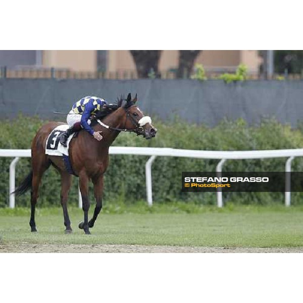 Fabio Branca celebrates on Cherry Collect after winning the Premio Regina Elena. Rome Capannelle racecourse, 29th april 2012 ph.Stefano Grasso