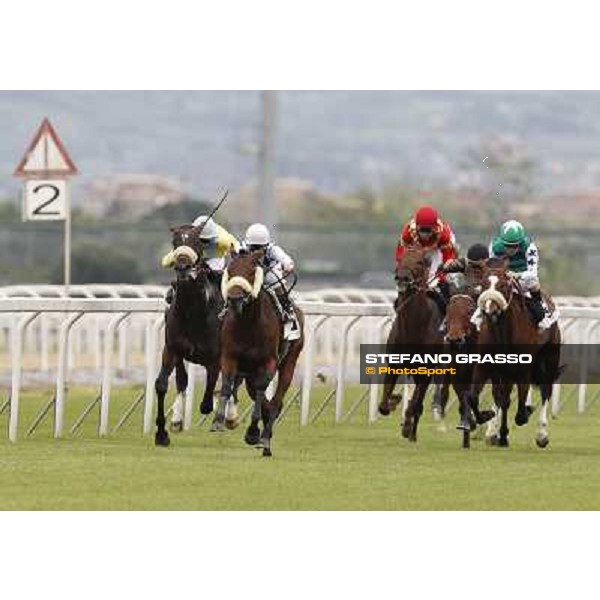 Mirco Demuro on Principe Adepto goes to win the Premio Signorino-Mem.Alessandro Lancellotti. Fabio Branca on Billy Budd is second Rome - Capannelle racecourse, 29th apri l2012 ph.Stefano Grasso