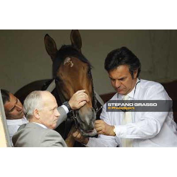 Bruno Grizzetti prepares Vola e Va Rome - Capannelle racecourse, 29th apri l2012 ph.Stefano Grasso