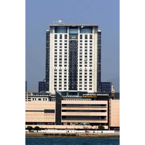 Hong Kong- a view of Hotel Peninsula from the sea Hong Kong 6th dec. 2004 ph. Stefano Grasso