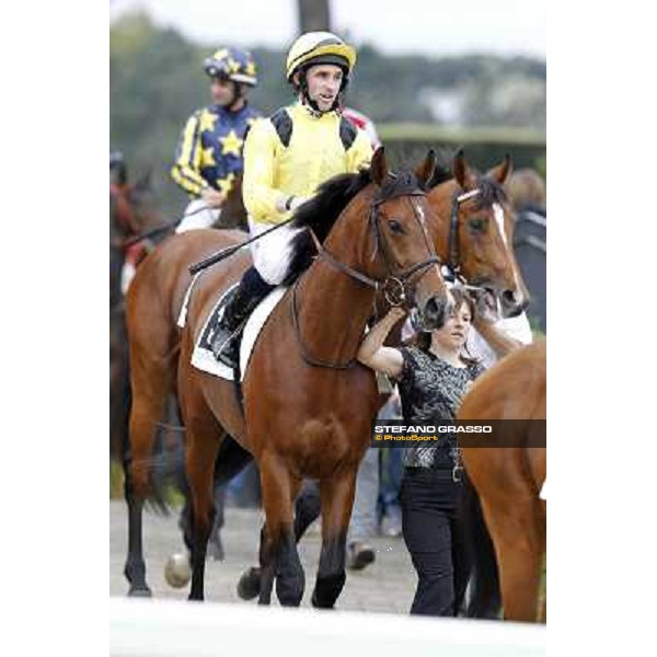 Neil Callan on Farraaj enters the track before the start of the Premio Parioli Rome - Capannelle racecourse, 29th april 2012 ph.Stefano Grasso