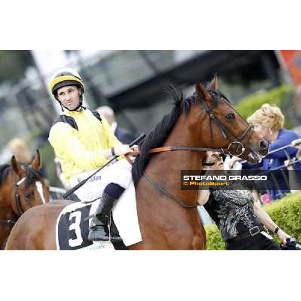 Neil Callan on Farraaj enters the track before the start of the Premio Parioli Rome - Capannelle racecourse, 29th april 2012 ph.Stefano Grasso