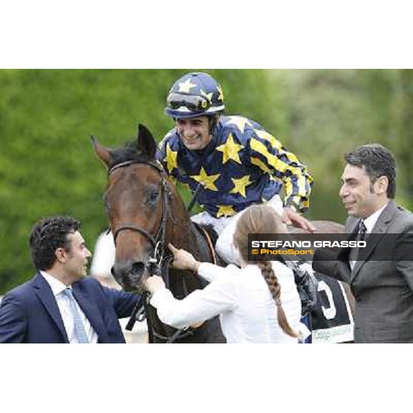 Endo and Giuseppe Botti congratulates with Fabio Branca con Malossol after winning the Premio Parioli. Rome - Capannelle racecourse, 29th april 2012 ph.Stefano Grasso