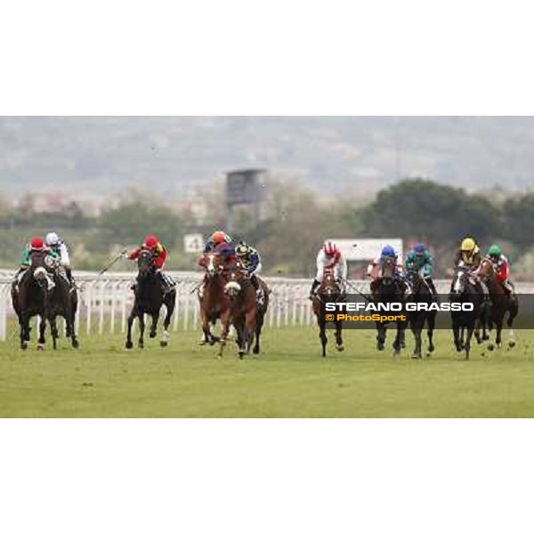 The final straight of the Premio Regina Elena won by Fabio Branca on Cherry Collect Rome - Capannelle racecourse, 29th april 2012 ph.Stefano Grasso