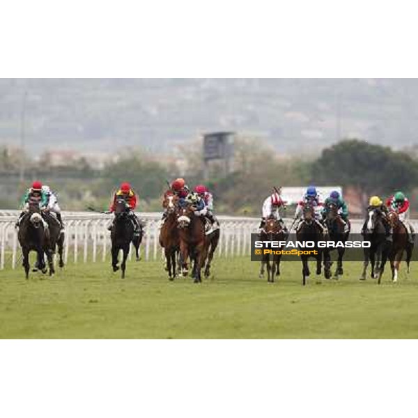 The final straight of the Premio Regina Elena won by Fabio Branca on Cherry Collect Rome - Capannelle racecourse, 29th april 2012 ph.Stefano Grasso