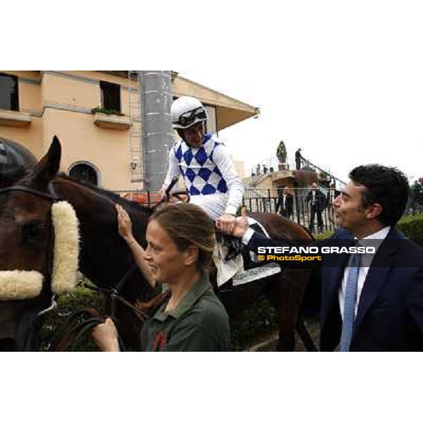 Endo Botti congratulates with Mirco Demuro on Principe Adepto after winning the Premio Signorino Rome - Capannelle racecourse, 29th april 2012 ph.Stefano Grasso