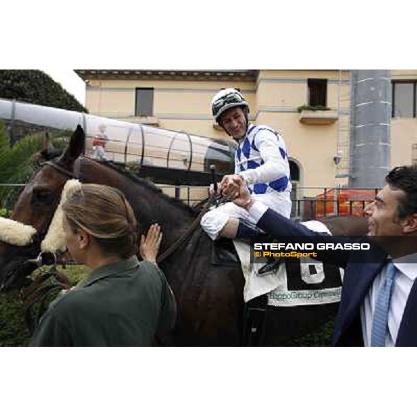 Endo Botti congratulates with Mirco Demuro on Principe Adepto after winning the Premio Signorino Rome - Capannelle racecourse, 29th april 2012 ph.Stefano Grasso