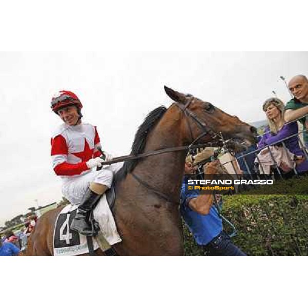 Gabriele Bietolini returns home on Real Solution after winning the Premio Botticelli Rome - Capannelle racecourse, 29th april 2012 ph.Stefano Grasso