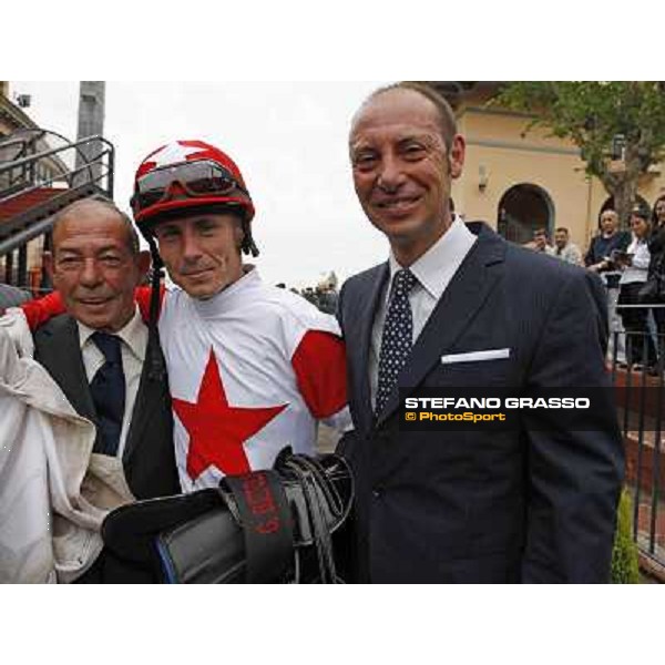 Gabriele and Giancarlo Bietolini with their father after winning the Premio Botticelli Rome - Capannelle racecourse, 29th april 2012 ph.Stefano Grasso