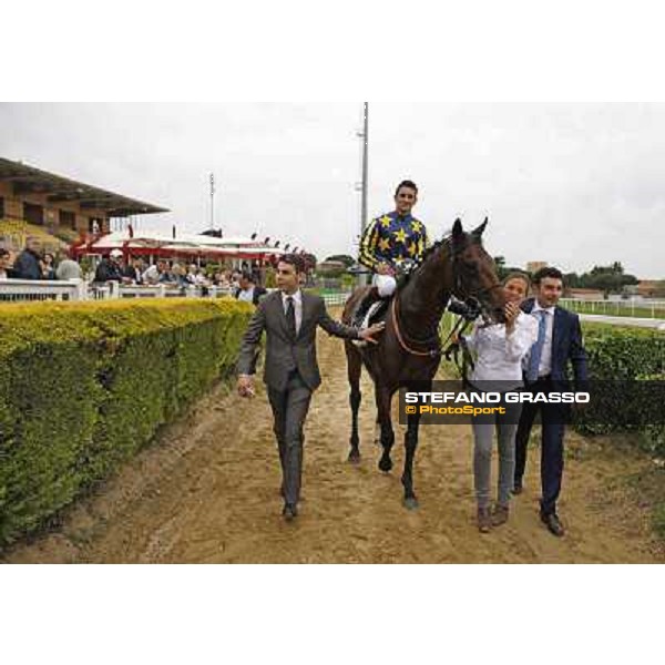 Fabio Branca on Malossol with Alessandro and Endo Botti returns home after winning the Premio Parioli Rome - Capannelle racecourse, 29th april 2012 ph.Stefano Grasso