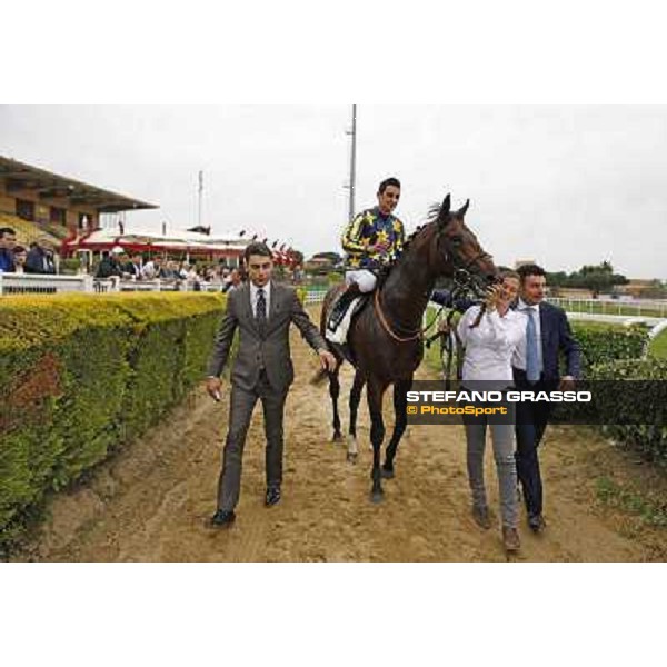 Fabio Branca on Malossol with Alessandro and Endo Botti returns home after winning the Premio Parioli Rome - Capannelle racecourse, 29th april 2012 ph.Stefano Grasso