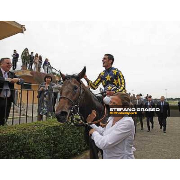 Fabio Branca on Malossol with Alessandro, Endo Botti and Giuseppe Botti returns home after winning the Premio Parioli Rome - Capannelle racecourse, 29th april 2012 ph.Stefano Grasso