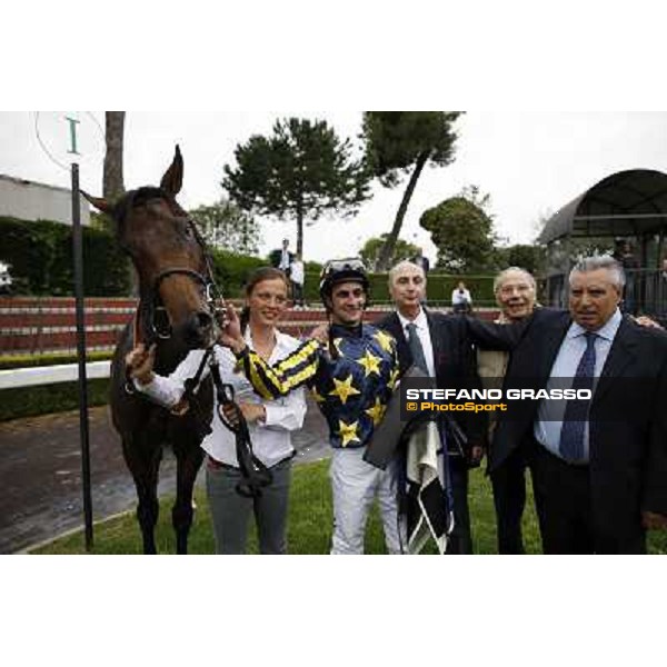 Malossol\'s winning connection pose in the winner circle after winning the Premio Parioli Rome - Capannelle racecourse, 29th april 2012 ph.Stefano Grasso