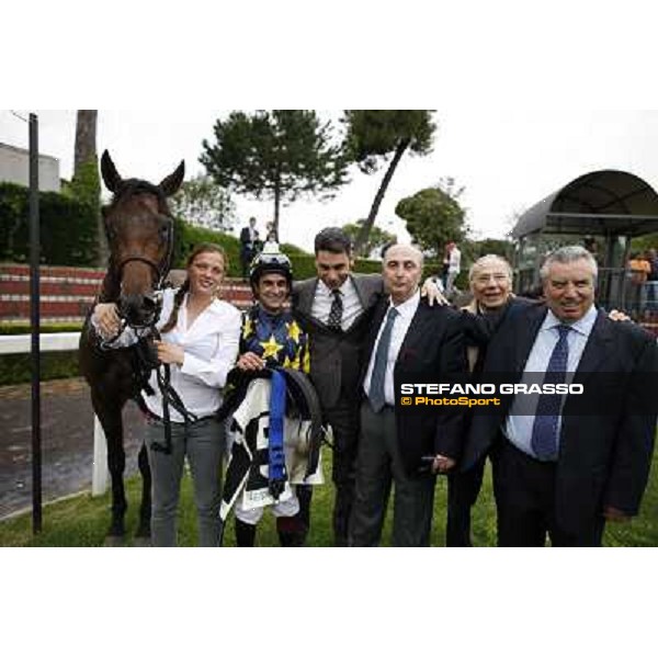 Malossol\'s winning connection pose in the winner circle after winning the Premio Parioli Rome - Capannelle racecourse, 29th april 2012 ph.Stefano Grasso
