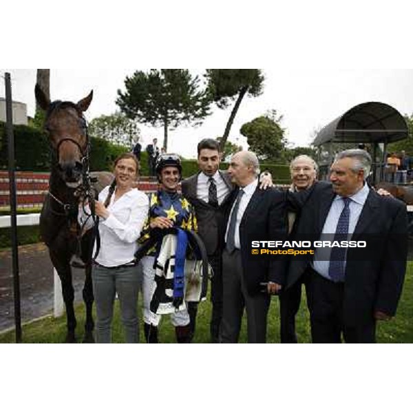 Malossol\'s winning connection pose in the winner circle after winning the Premio Parioli Rome - Capannelle racecourse, 29th april 2012 ph.Stefano Grasso