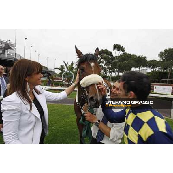 Federica Villa, Cherry Collect and Fabio Branca after winning the Premio Regina Elena Rome - Capannelle racecourse, 29th april 2012 ph.Stefano Grasso