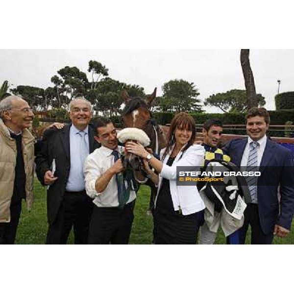 Felice and Federica Villa, Cherry Collect,Fabio Branca and Stefano Botti after winning the Premio Regina Elena Rome - Capannelle racecourse, 29th april 2012 ph.Stefano Grasso