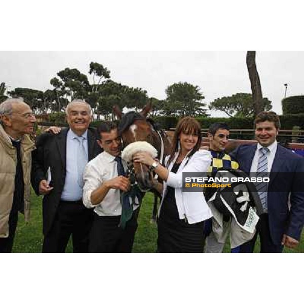 Felice and Federica Villa, Cherry Collect,Fabio Branca and Stefano Botti after winning the Premio Regina Elena Rome - Capannelle racecourse, 29th april 2012 ph.Stefano Grasso