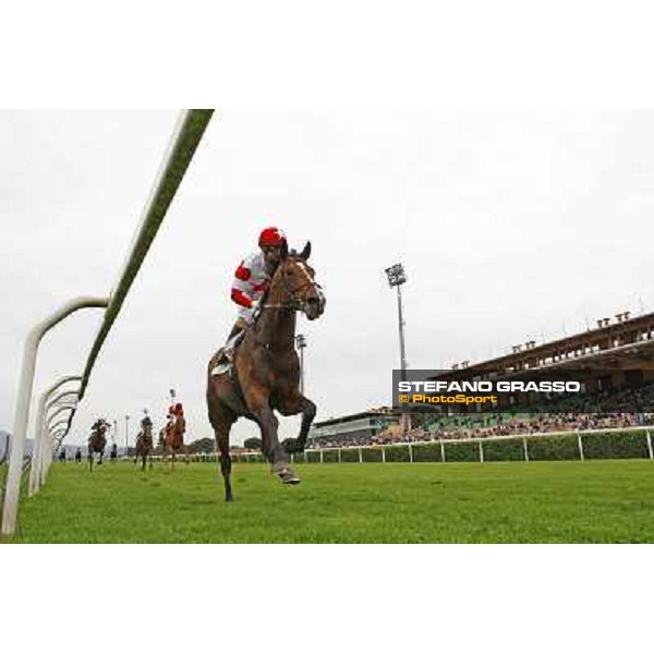 Gabriele Bietoilini on Real Solution wins the Premio Botticelli Rome - Capannelle racecourse, 29th april 2012 ph.Stefano Grasso