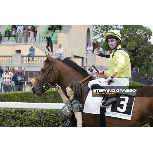 Neil Callan and Farraaj parade before the start of the Premio Parioli Rome - Capannelle racecourse, 29th april 2012 ph.Stefano Grasso