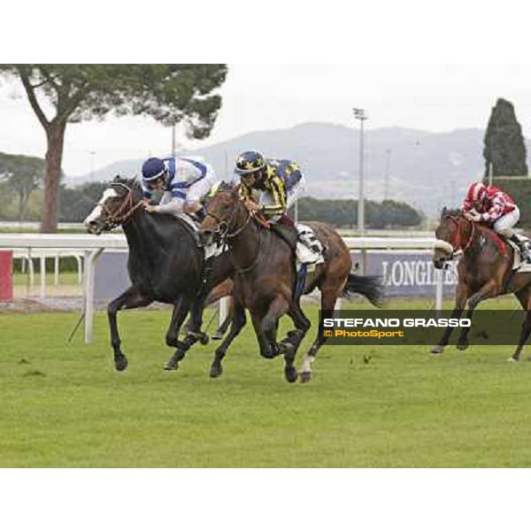 Fabio Branca on Malossol wins the Premio Parioli. Mirco Demuro on Vedelago is second. Rome - Capannelle racecourse, 29th april 2012 ph.Stefano Grasso