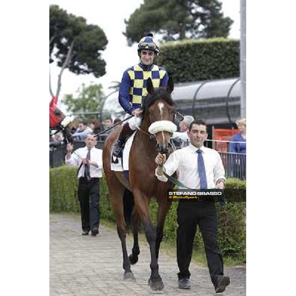 Fabio Branca on Cherry Collect before the start of the Premio Regina Elena. Rome - Capannelle racecourse, 29th april 2012 ph.Stefano Grasso