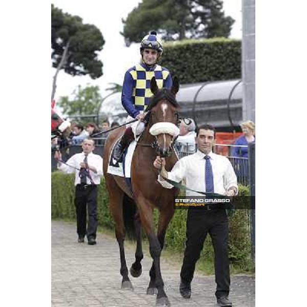 Fabio Branca on Cherry Collect before the start of the Premio Regina Elena. Rome - Capannelle racecourse, 29th april 2012 ph.Stefano Grasso