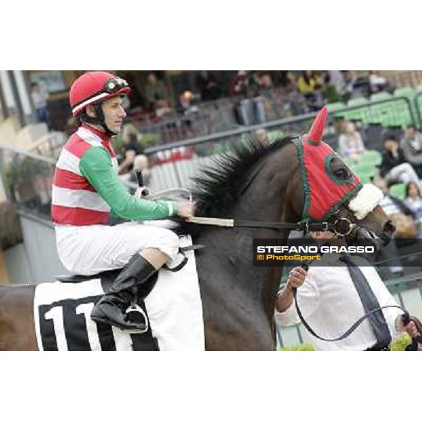 Mirco Demuro on Last Night Show before the start of the Premio Regina Elena. Rome - Capannelle racecourse, 29th april 2012 ph.Stefano Grasso