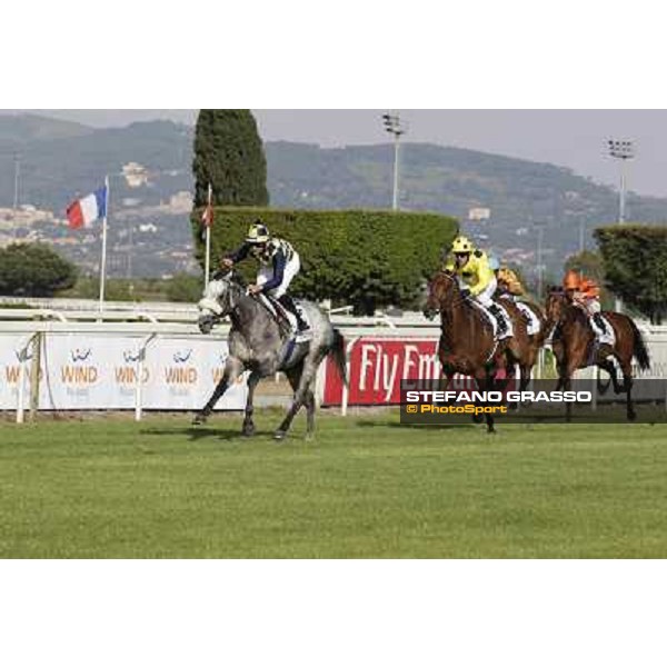 Fabio Branca and Crakerjack King wins the Premio Presidente della Repubblica GBI Racing Rome - Capannelle racecourse, 13th may 2012 ph.Stefano Grasso