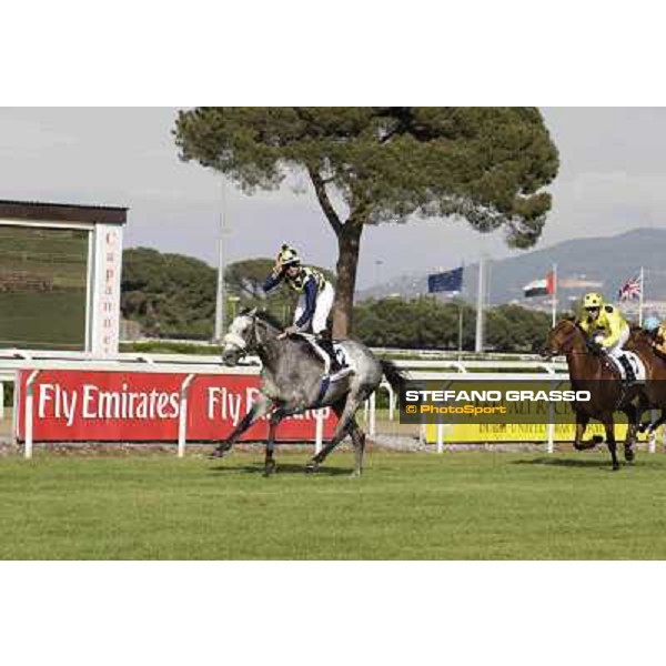 Fabio Branca and Crakerjack King wins the Premio Presidente della Repubblica GBI Racing Rome - Capannelle racecourse, 13th may 2012 ph.Stefano Grasso