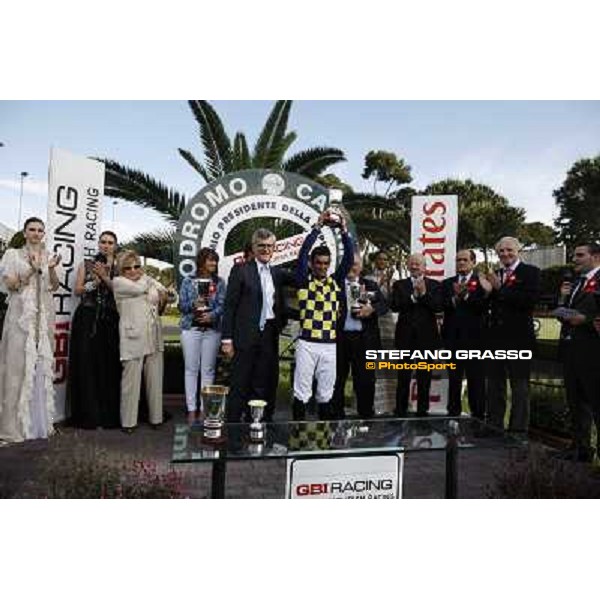 Fabio Branca and Crakerjack King wins the Premio Presidente della Repubblica GBI Racing Rome - Capannelle racecourse, 13th may 2012 ph.Stefano Grasso