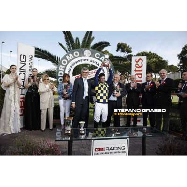 Fabio Branca and Crakerjack King wins the Premio Presidente della Repubblica GBI Racing Rome - Capannelle racecourse, 13th may 2012 ph.Stefano Grasso