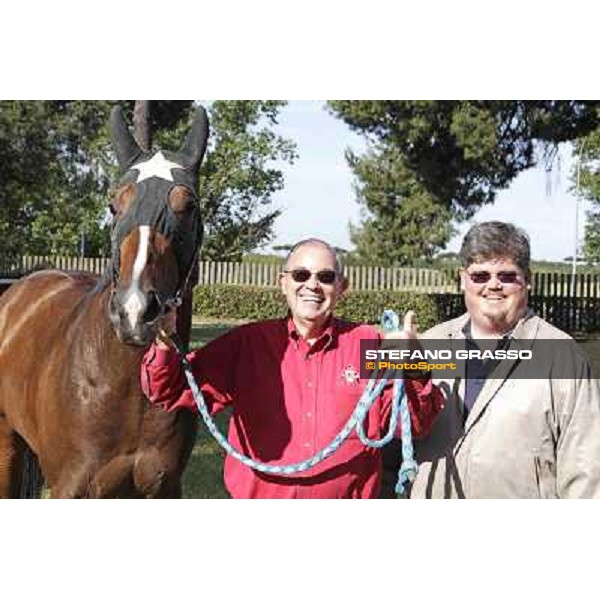 Mr.Kenneth L.Ramsey with his son Jeff and Real Solution Rome - Capannelle training center, 18th may 2012 ph.Stefano Grasso